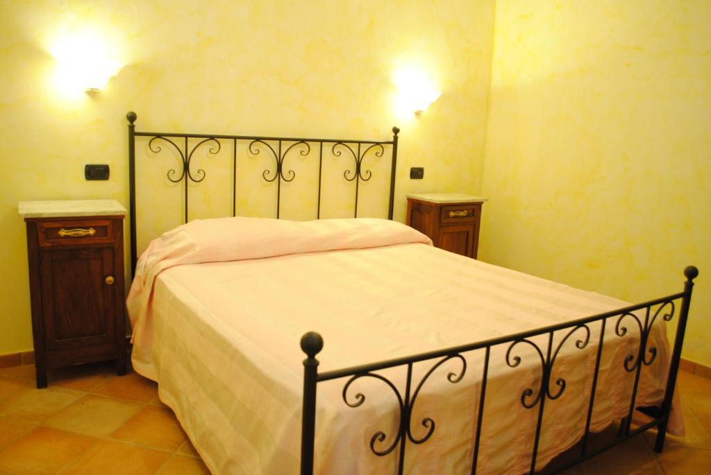 Agriturismo Il Vecchio Carro 캄플리 객실 사진